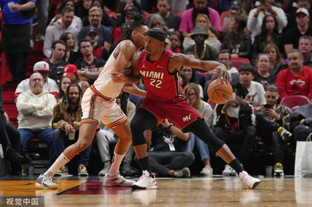 一些年轻球 一些年轻球