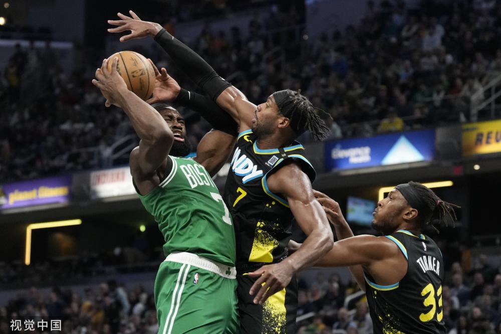 随着切尔西2-0，热刺0-1，曼联3-2绝杀伯恩利，英超积分榜出炉！