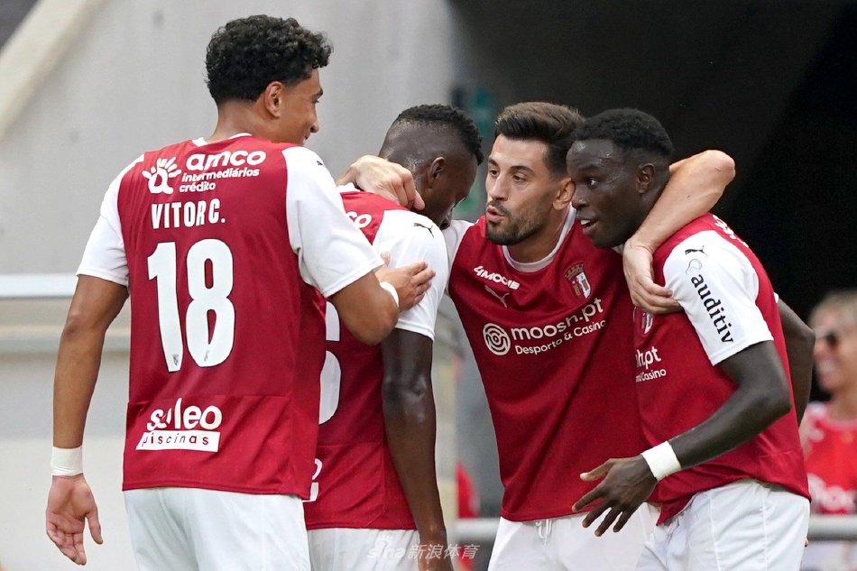 教练组在阵 教练组在阵