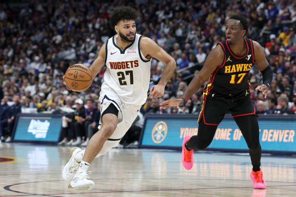 俩人1.07亿！美媒：恩比德&乔治总薪水占全队55% 总得分仅占27%（美媒：恩比德与乔治总薪资1.07亿，占队55%，得分贡献仅27%）