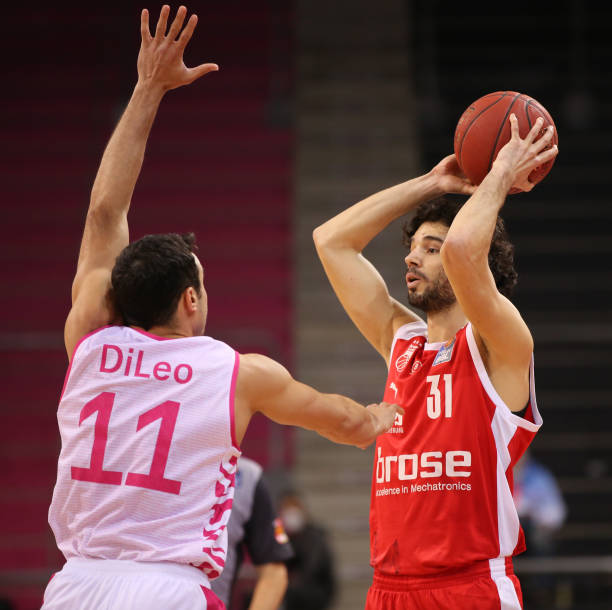 波切蒂诺：我在美国很开心，但也一直想着有一天能回到英超（波切蒂诺：在美生活惬意，但始终盼望重返英超）