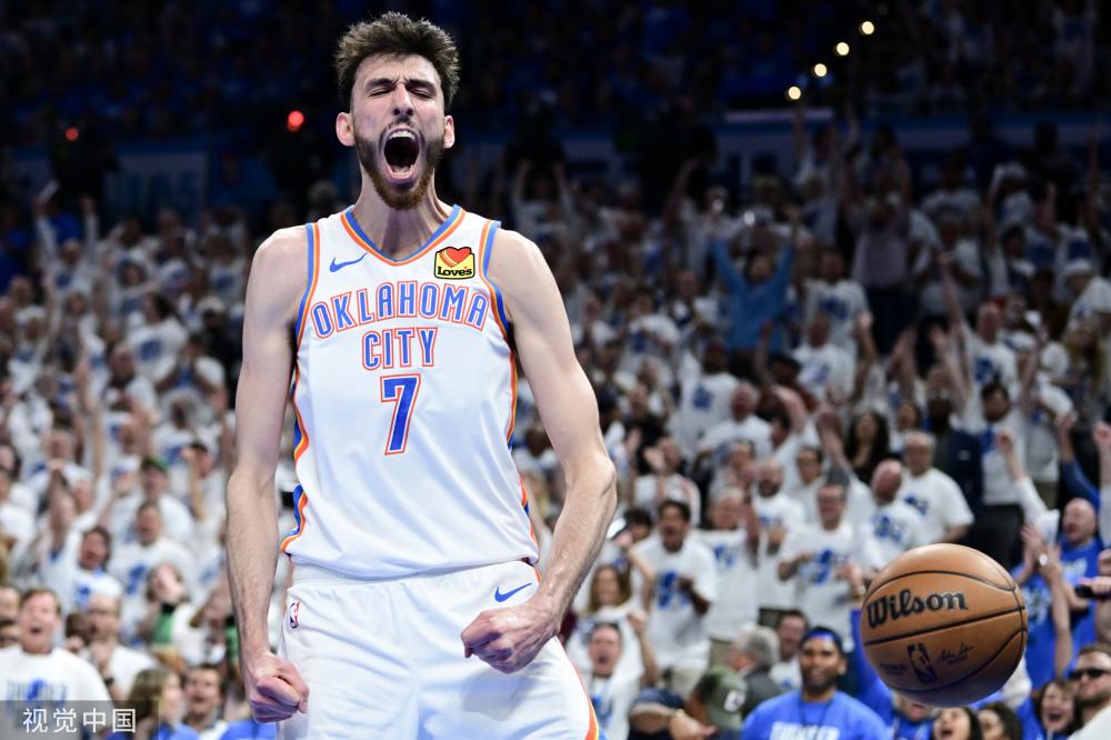 篮球鞋榜单：年度最值得购买的十双（年度十大值得入手的篮球鞋推荐）